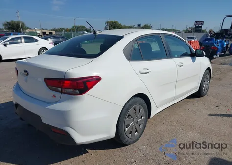 2020 Kia Rio S z USA, uszkodzony, nr VIN 3KPA24AD8LE255868